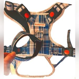 NWOT BABYLTRL Plaid Dog Harnes. No-Pull & Adjustable Straps & Handle. Size: Med